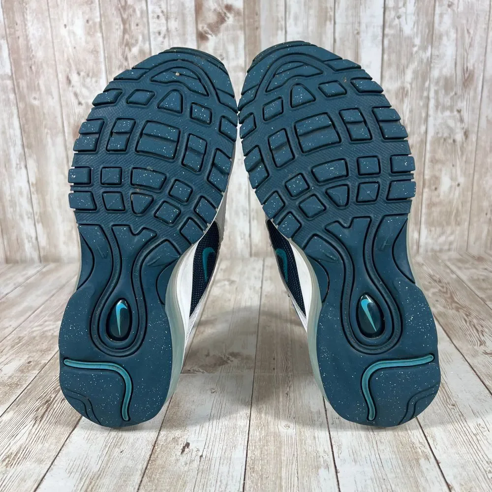 Nike model these